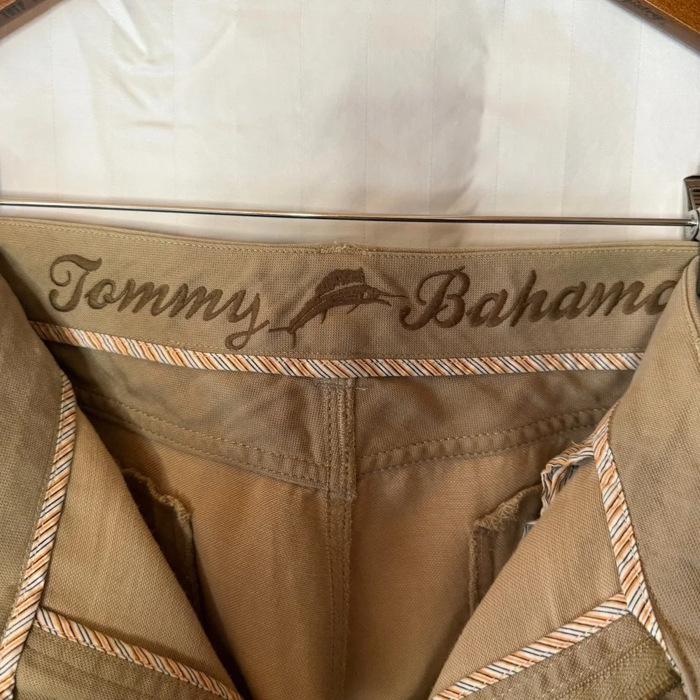 Tommy Bahama Pants Mens 38x33 Khaki Stretch Chino Flat Front Golf Marlin Logo